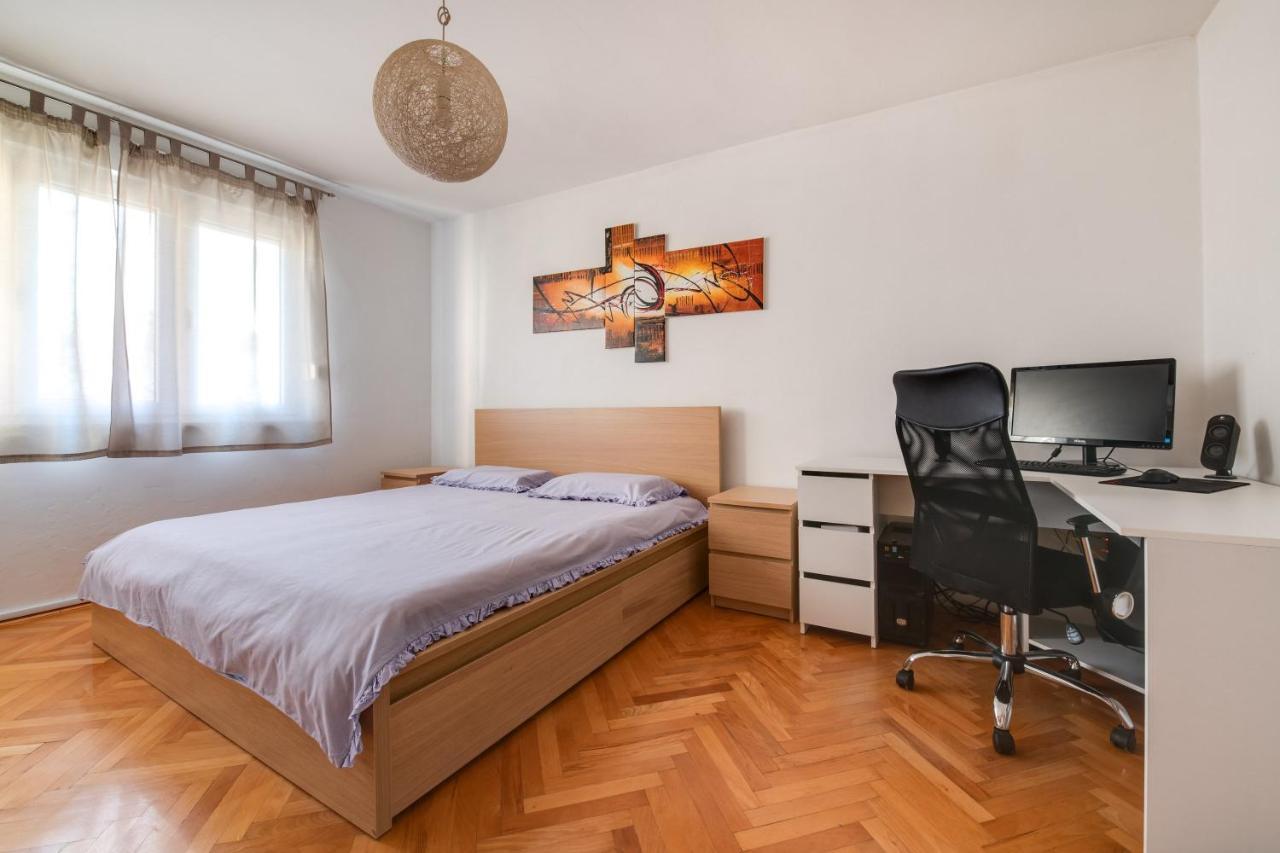 Apartment Niksa พูลา ภายนอก รูปภาพ