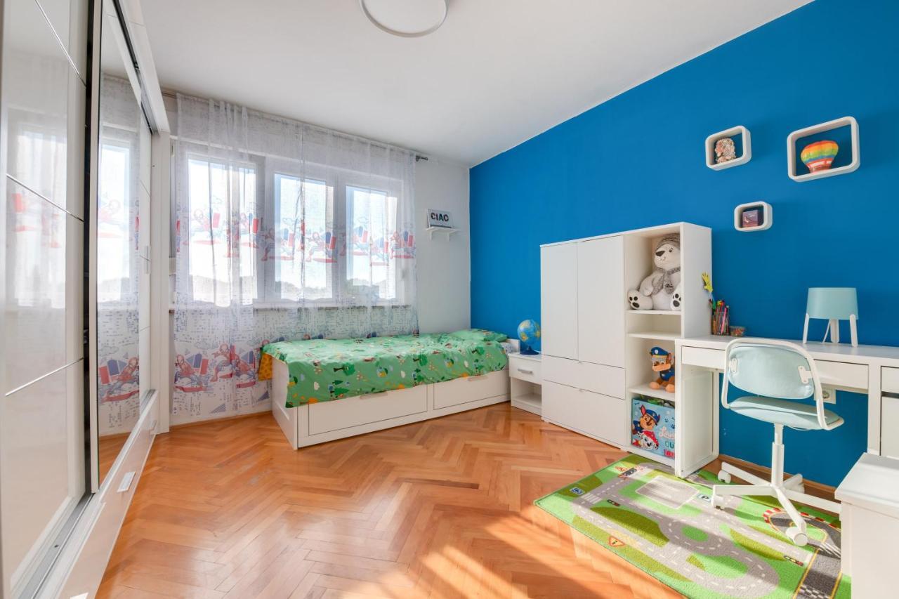 Apartment Niksa พูลา ภายนอก รูปภาพ