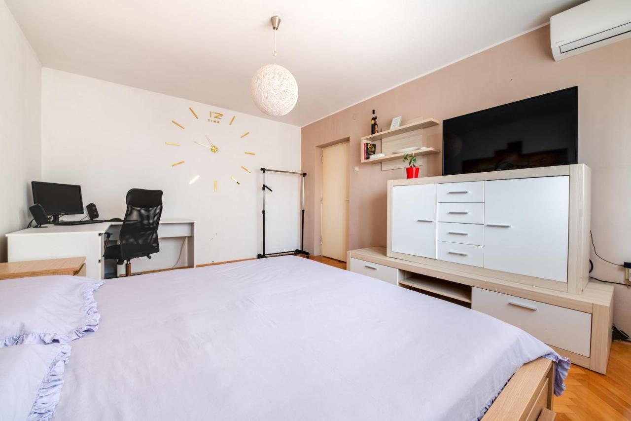 Apartment Niksa พูลา ภายนอก รูปภาพ